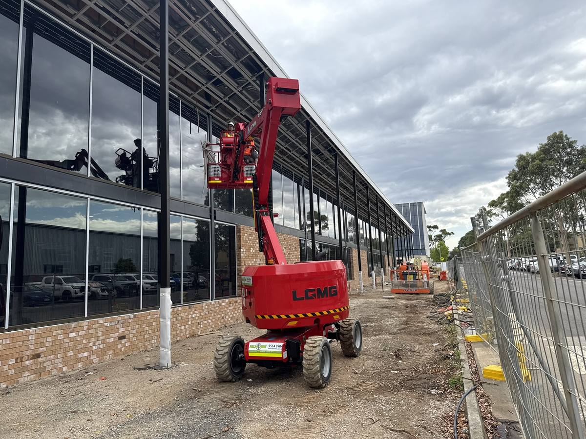Caulking & EWP operations