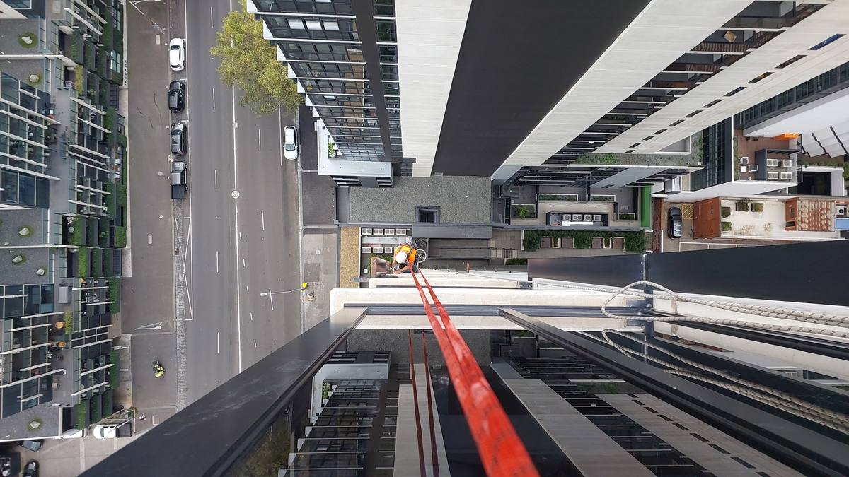 High-rise facade access