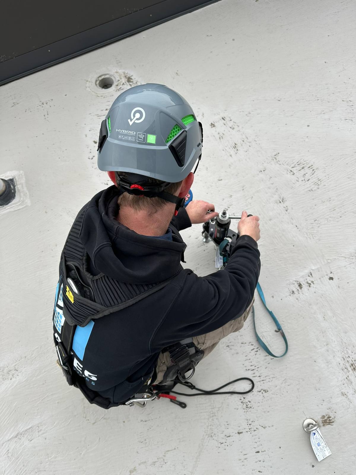 Height safety installation